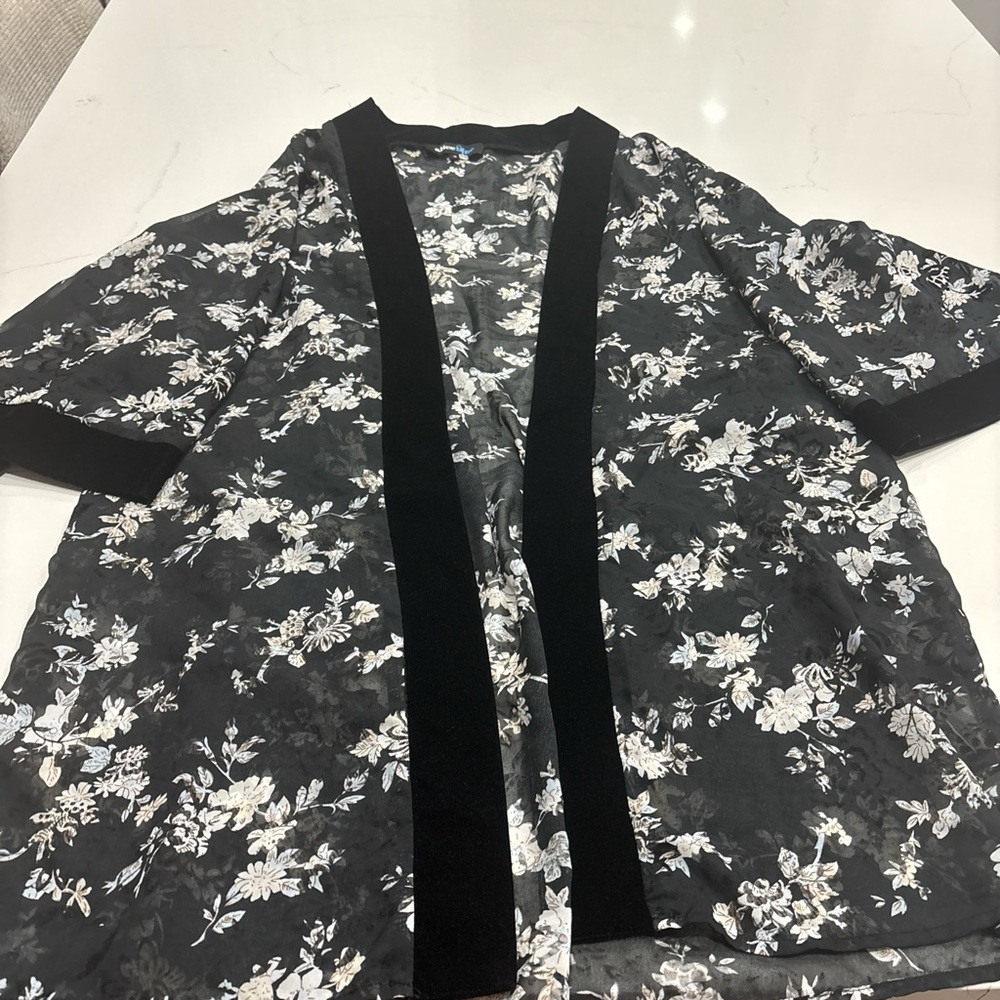 Alice ble Floral Sheer Kimono with Black Trim size M - Picture 2 of 8